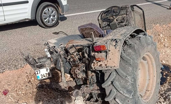 Hafif ticari araç ile traktör çarpıştı: Bir ölü 3 yaralı