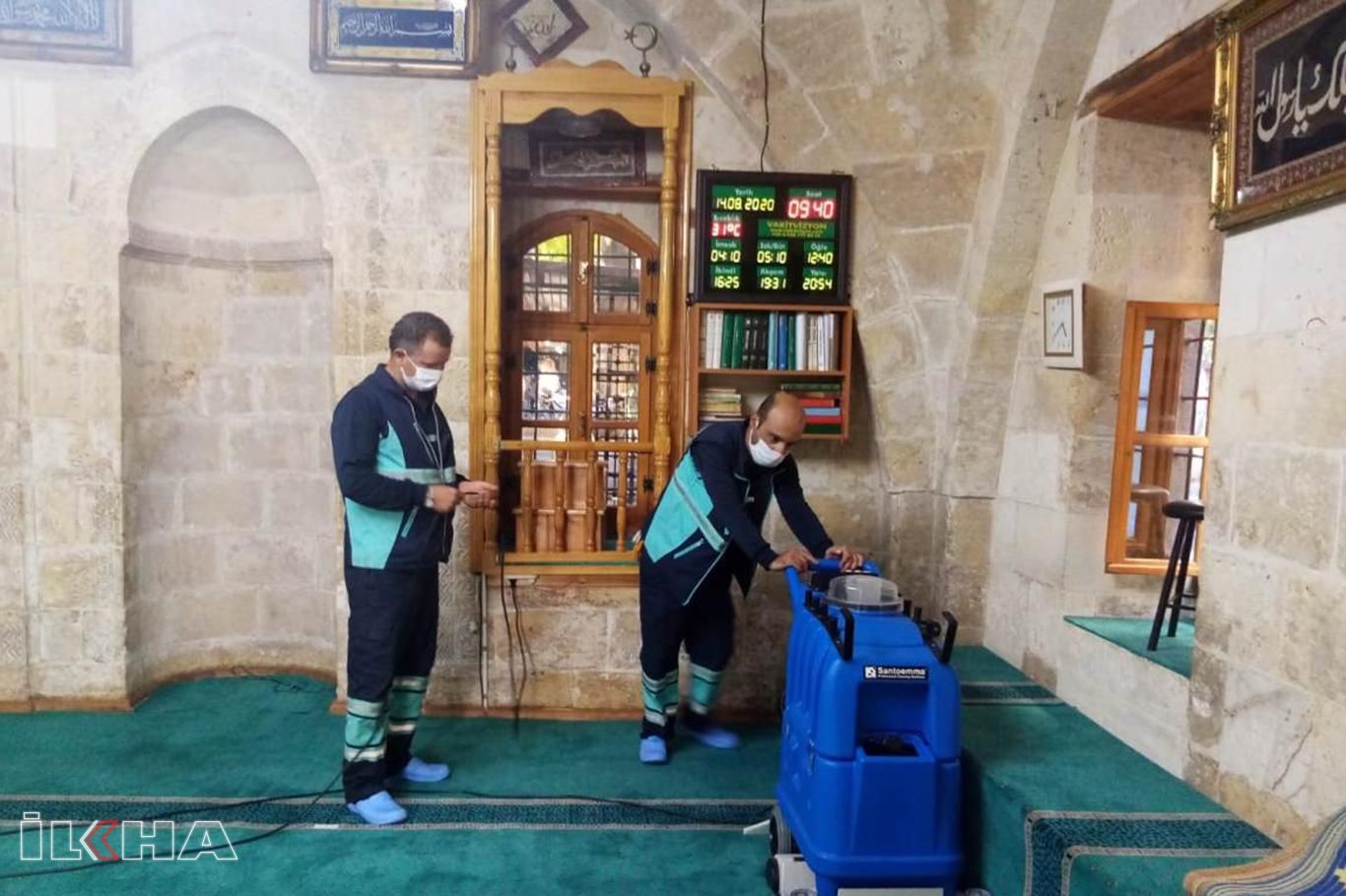Gaziantep’te camiler düzenli olarak dezenfekte ediliyor