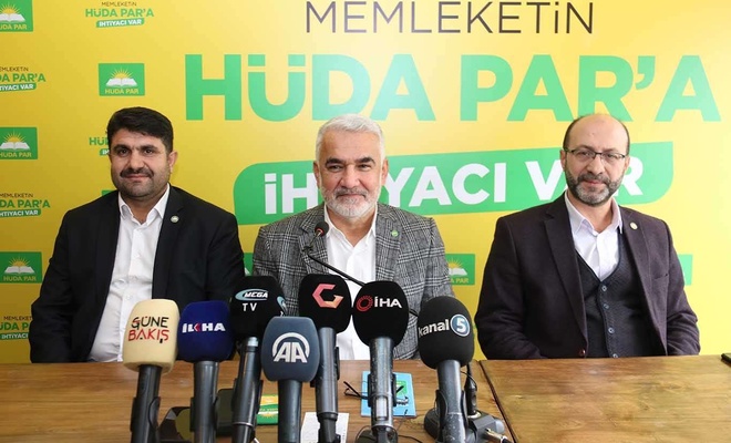HÜDA PAR Genel Başkanı Yapıcıoğlu Gaziantep’te basın toplantısı düzenledi