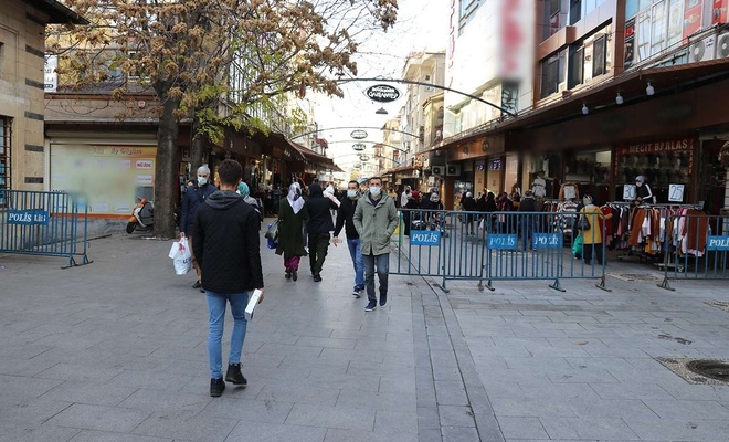 Covid-19 vakalarının arttığı Gaziantep’te tedbirler sıklaştırıldı