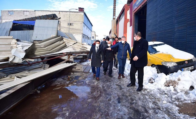 Gaziantep Valisi Gül: 300’den fazla çatı çöktü