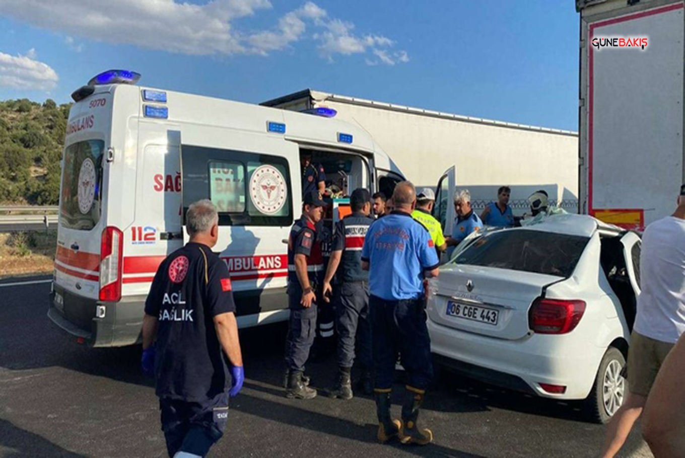 Gaziantep'te otomobil tıra çarptı: Bir ölü 2'si ağır 6 yaralı