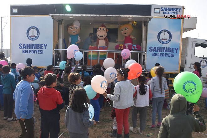 Şahinbey Belediyesi Nurdağı’ndaki çocuklara moral verdi