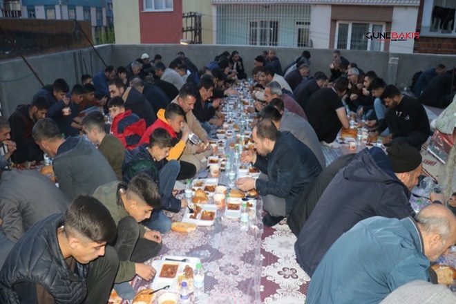 Mustazaflar Cemiyeti Gaziantep Temsilciliği Kadir Gecesi'nde iftar programı düzenledi