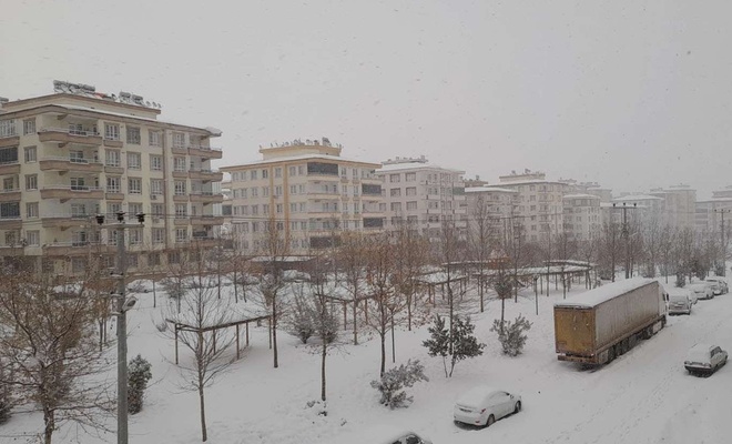 Gaziantep’te etkili olması beklenen kar yağışı başladı