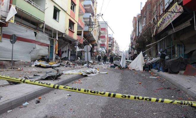 Gaziantep’te iş yerindeki patlamanın şiddeti gün ağarınca ortaya çıktı