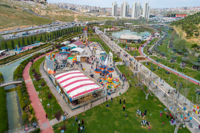 Şahinbey Belediyesi 655 parkıyla yaza hazır