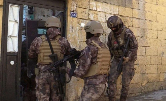 Gaziantep’te uyuşturucu ve hırsızlık operasyonlarında 16 şüpheli tutuklandı