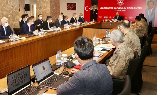 Bakan Soylu Gaziantep'te güvenlik toplantısına katıldı