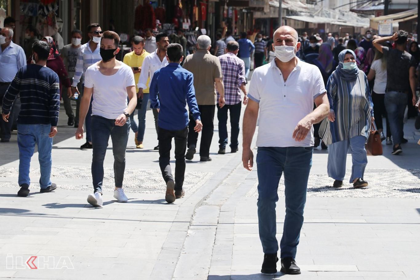 Gaziantep’te yaklaşık 5 bin kişiye Covid-19 tedbirlerine uymama cezası verildi