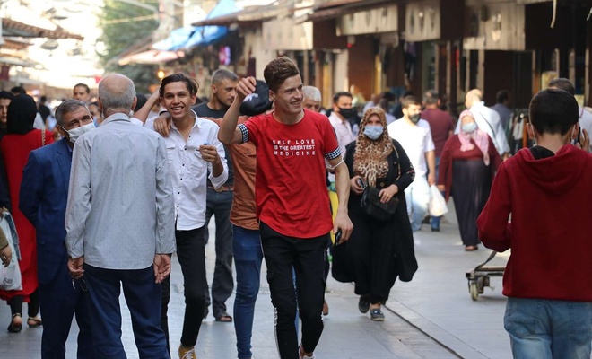 Gaziantep'te bin 8 kişiye sosyal mesafe ve maske cezası verildi