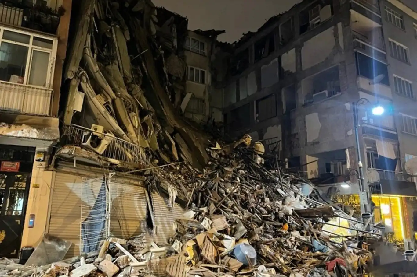 Hatay'daki depremler sonrası Gaziantep'te son durum; Can kaybı yok