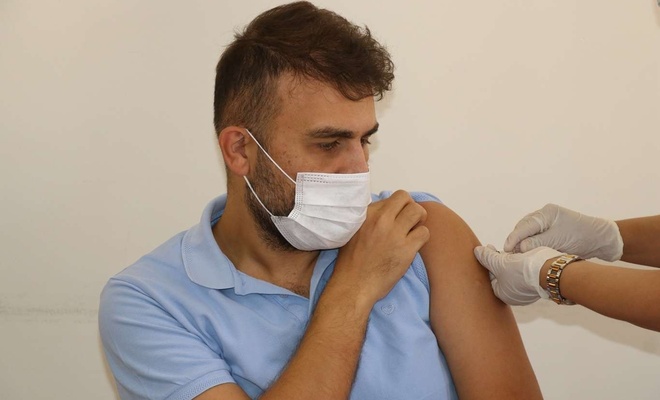 Gaziantep’te Covid-19 aşı denemeleri başladı