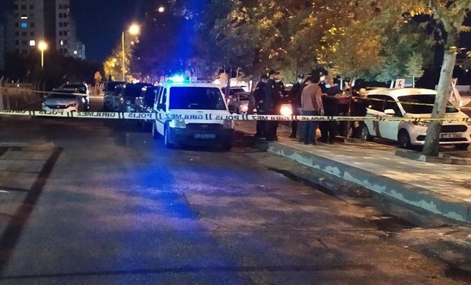 Gaziantep'te polise silahla ateş etmeye çalışan şahıs kolundan vurularak yakalandı
