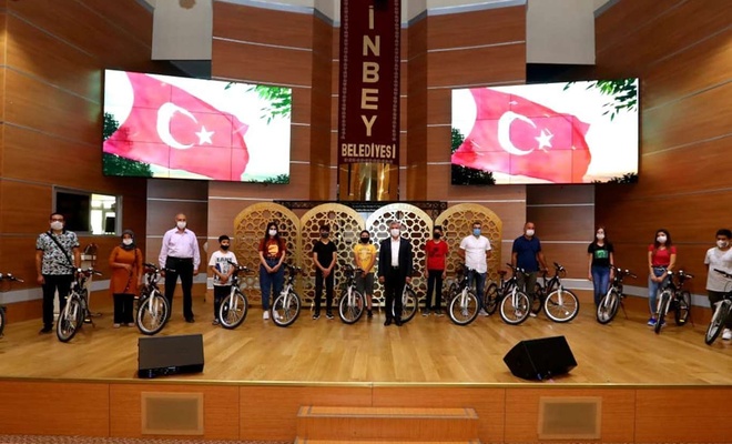 Cumhurbaşkanı Erdoğan’ın doğalgaz müjdesini bilen 40 kişi ödüllendirildi