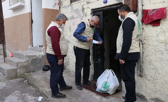 Beraat Kandili’nde Gaziantep Umut Kervanı  fakirlerin yüzünü yine güldürdü