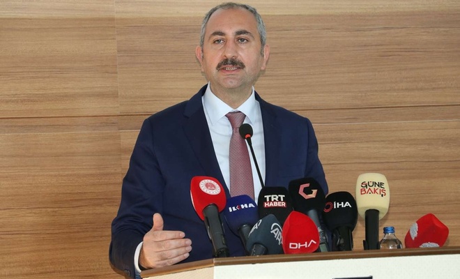 Adalet Bakanı Gül: Hukuk kolaylaştırır, zorlaştırmaz
