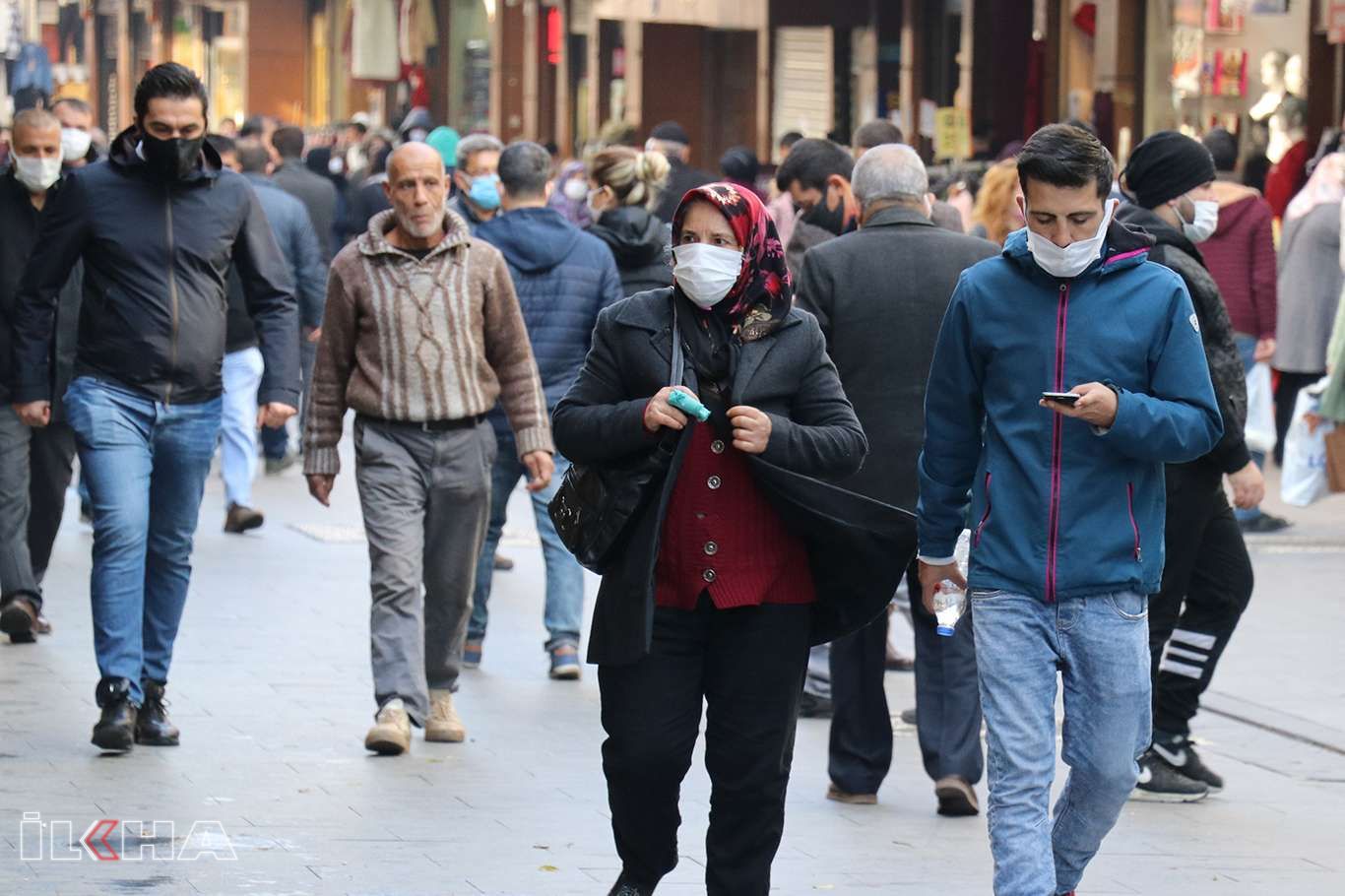 Gaziantep'te Covid-19 kurallarını ihlal eden 530 kişiye para cezası