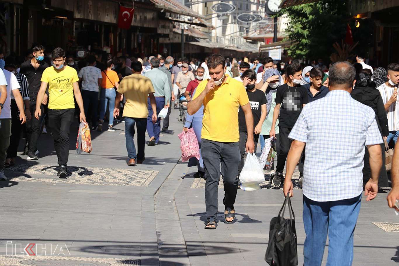 Covid-19 vakalarının arttığı Gaziantep’te kurallara uymayanlara para cezası verildi 