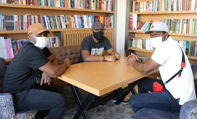 Siyahiler: ABD ve Avrupa'da siyahiler yıllardır ırkçılığa ve şiddete maruz kalıyor