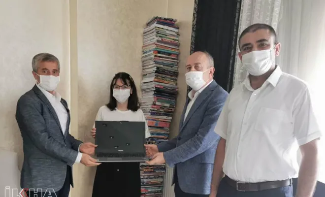 Şahinbey Belediye Başkanı LGS birincisini evinde ziyaret etti