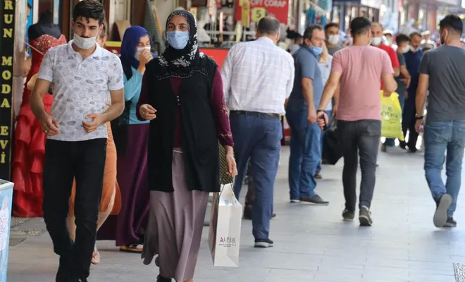 Gaziantep'te 2 bin 734 kişiye sosyal mesafe ve maske cezası verildi