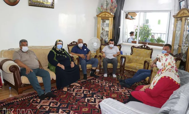 "Yoğun bakımlar dolu" olduğu iddiasıyla müşahedeye alınan Covid-19 hastası öldü