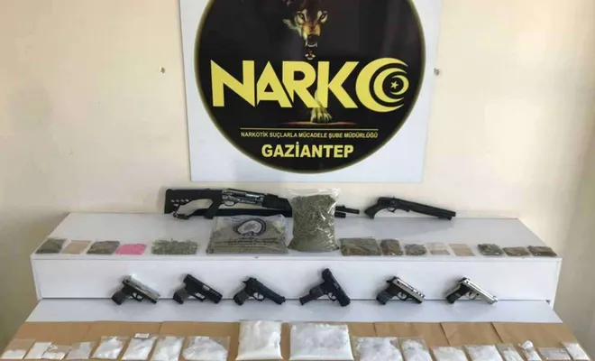 Uyuşturucu operasyonunda 22 kişi gözaltına alındı