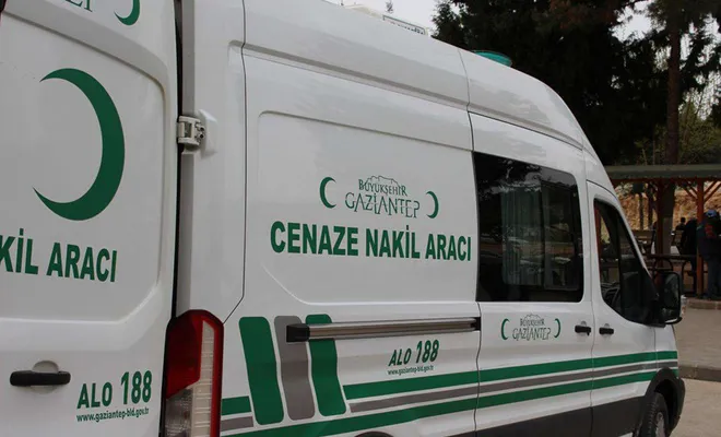 Kayalıklardan dereye düşen çoban hayatını kaybetti