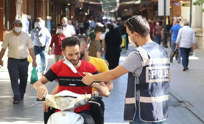 Gaziantep'te Covid-19 kurallarına uymayan bin 479 idari işlem uygulandı