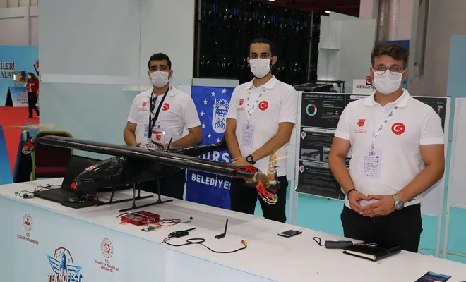 Genç yarışmacılar TEKNOFEST'te hünerlerini sergiliyor