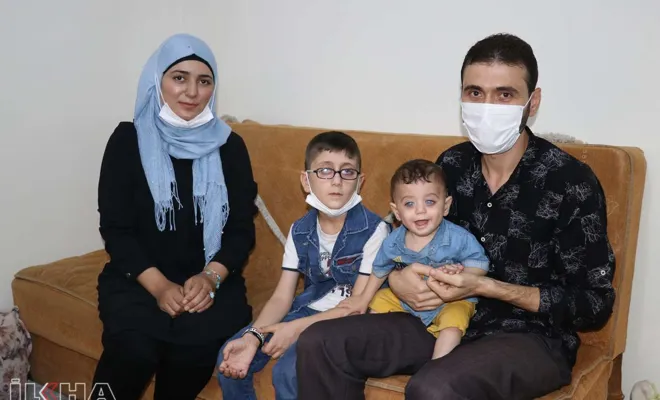 Suriyeli minik kardeşler gözlerine “ışık” olacak yardım eli bekliyor