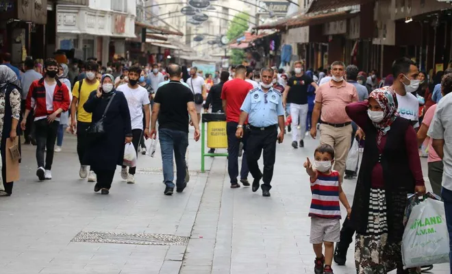 Covid-19 kurallarına uymayan bin 35 kişiye idari işlem uygulandı