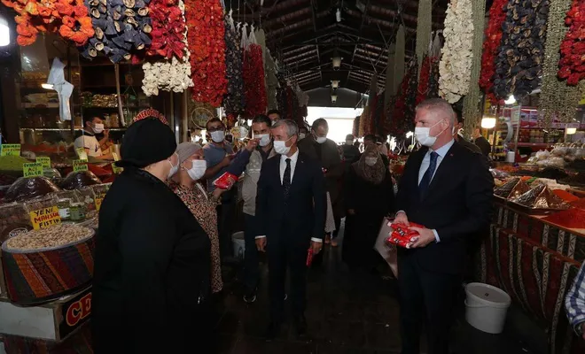 Vali Gül, sosyal mesafe, maske ve hijyen uyarısında bulundu