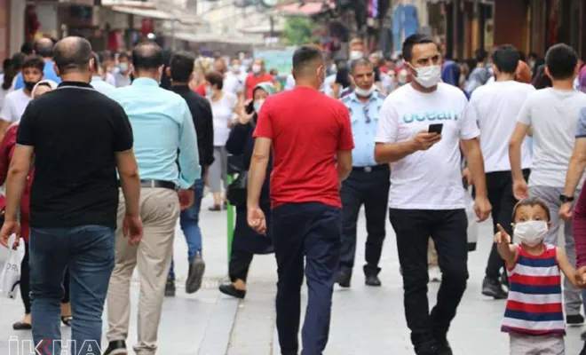 Covid-19 kurallarına uymayan 966 kişiye idari işlem uygulandı