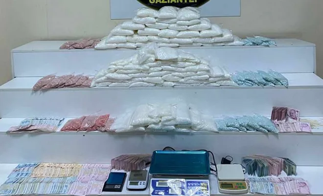 Gaziantep'te 50 kilo 500 gram metamfetamin ele geçirildi