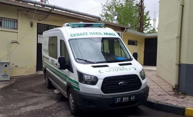 TIR ile otomobilin çarpıştığı kazada bir kişi hayatını kaybetti