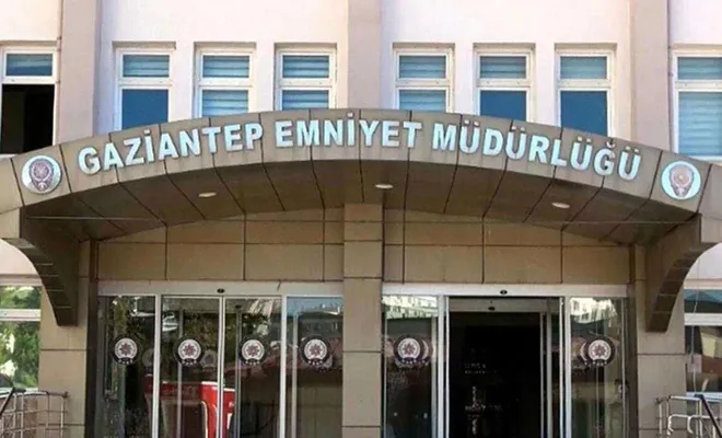 Çalıntı motosiklet ile yakalanan şahsın üzerinde uyuşturucu madde ele geçirildi