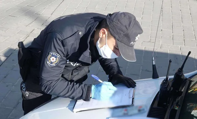 Gaziantep'te Covid-19 kurallarına uymayan 1202 kişiye para cezası verildi