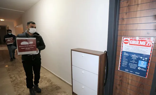 Gaziantep'te vatandaşlara ücretsiz yöresel ürün dağıtıldı