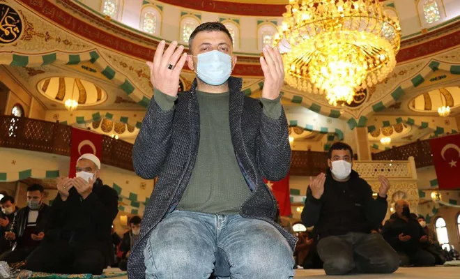 Gaziantep’te bütün camilerde yağmur duası yapıldı