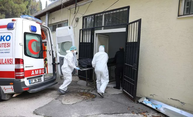 Hastane yangınında ölenlerin cenazeleri Adli Tıp Kurumuna kaldırıldı