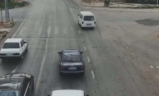 Kırmızı ışıkta geçen sürücülere para cezası verildi
