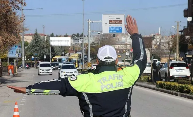 Asayiş uygulamalarında çeşitli suçlardan aranan 264 şahıs yakalandı