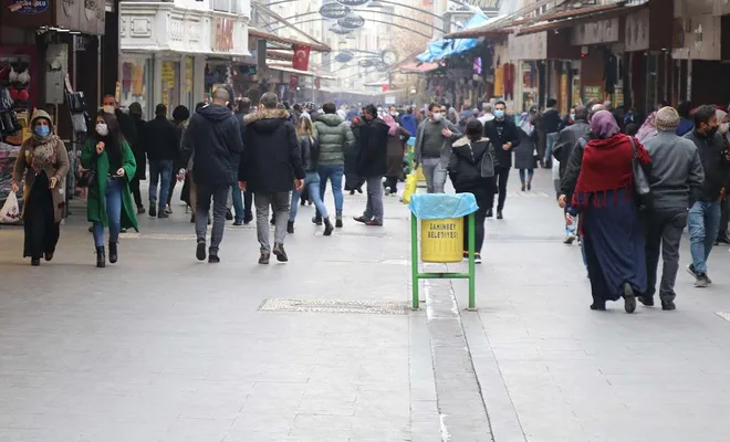 Covid-19 tedbirlerini ihlal eden 212 kişiye para cezası verildi