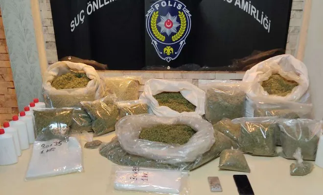 Gaziantep’te 25 kilo sentetik uyuşturucu ele geçirildi