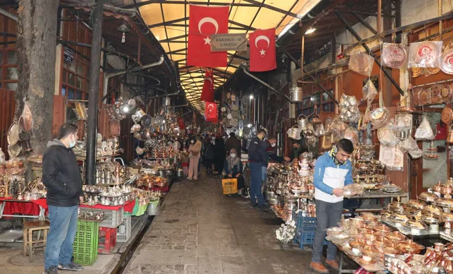 Tarihi Bakırcılar Çarşısı en durgun günlerini yaşıyor
