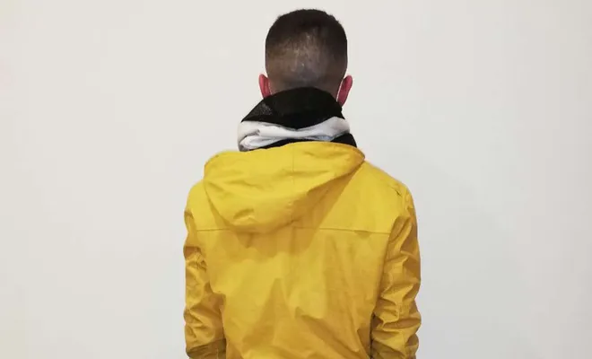 Kendini polis olarak tanıtarak gasp yapan şüpheli yakalandı