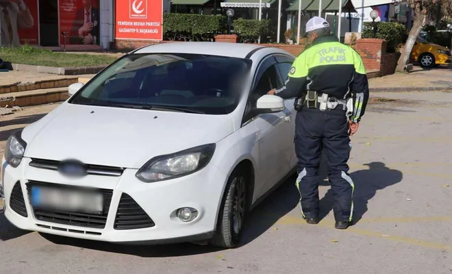 Gaziantep’te sokağa çıkma kısıtlamasını ihlal eden 487 kişiye para cezası