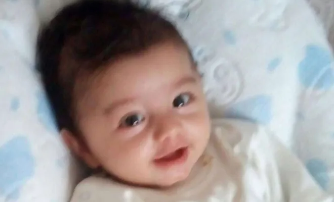 Pusetten düşen bebek öldü